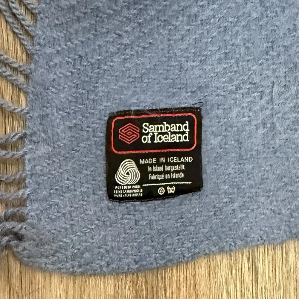 Samband of Iceland Pure New Wool Throw Blanket Blue Plaid 57x50 Vtg 80's